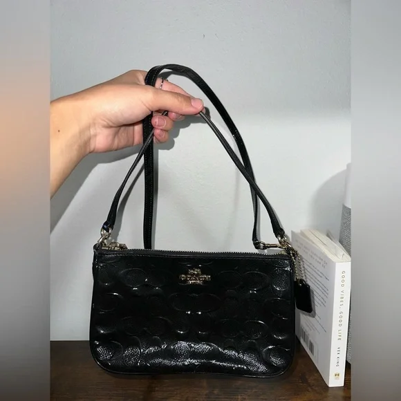 Coach Crossbody - Picture 1 of 3